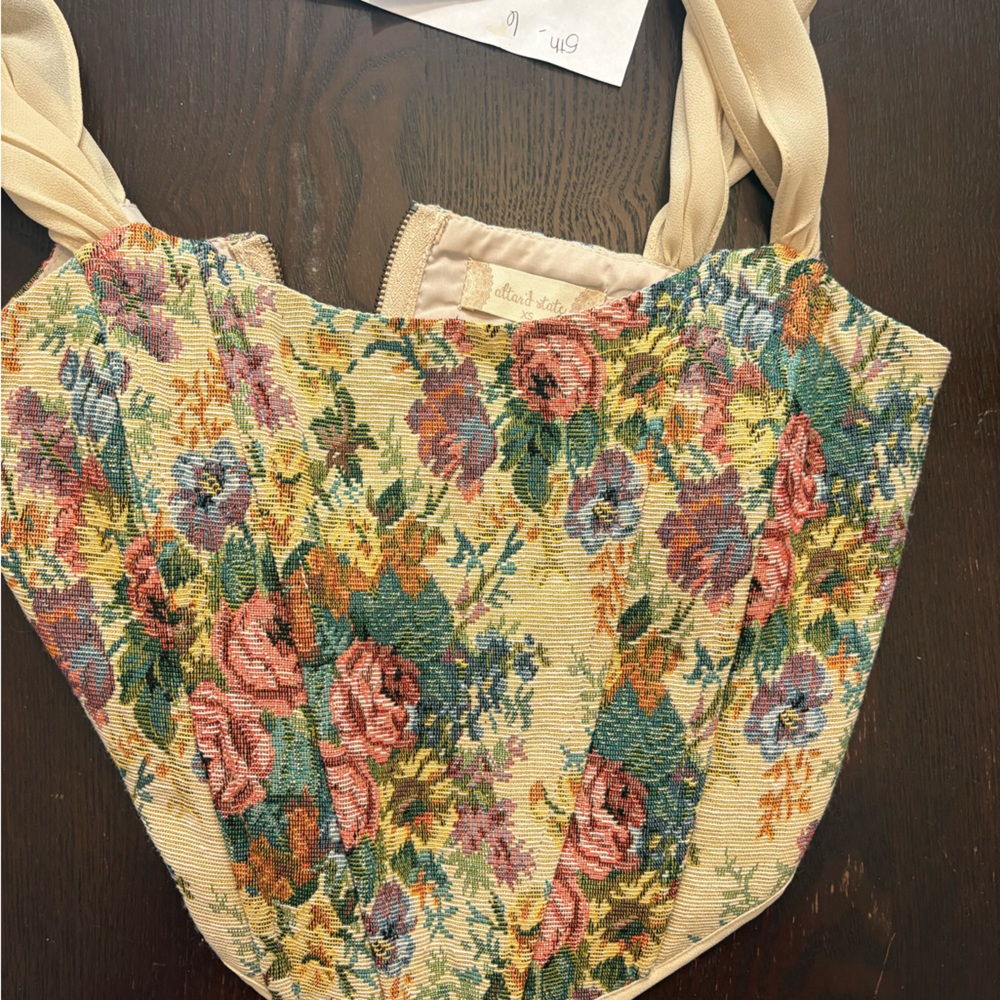 Floral Tapestry Tote Bag in Cream and Multicolor